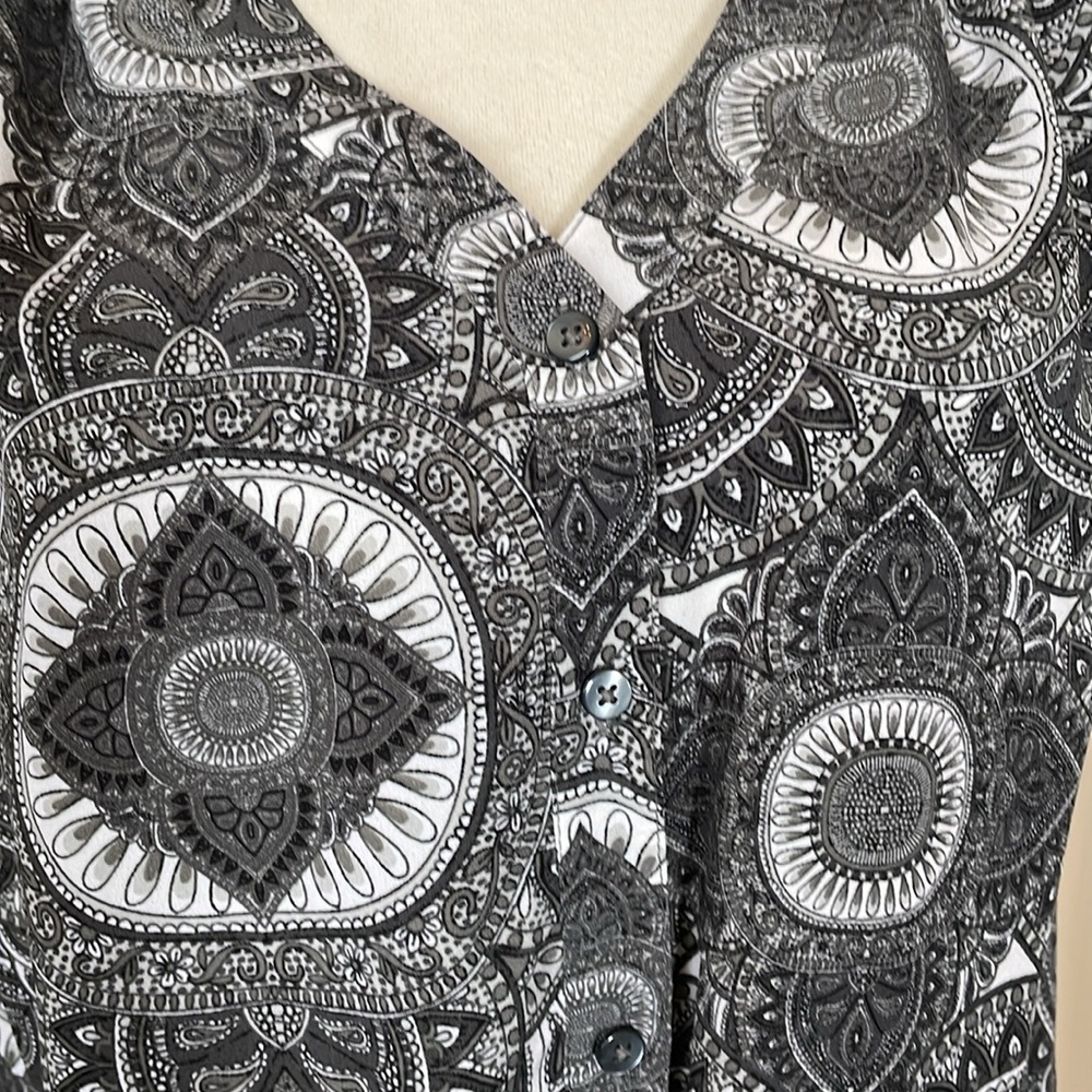 😀 Free w/ Purchase Banana Republic Sleeveless Button Down Blouse Size Small - Picture 3 of 9